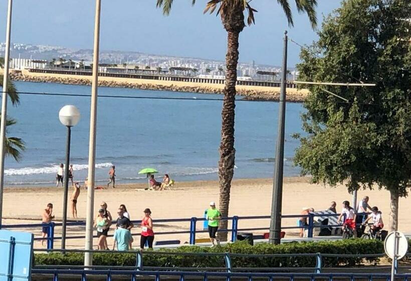 리아드 Viriatos Beach