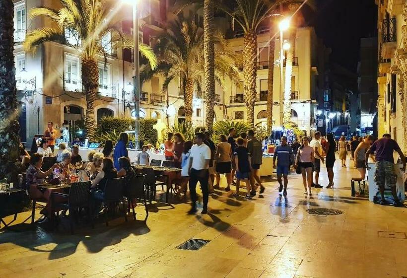 리아드 Viriatos Beach