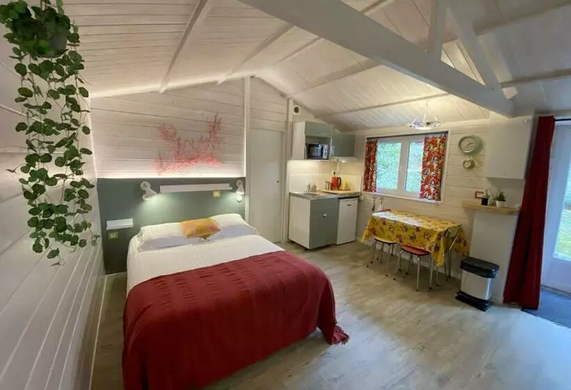 Aamiaismajoitus (B&B) Le Cabanon De Chessy