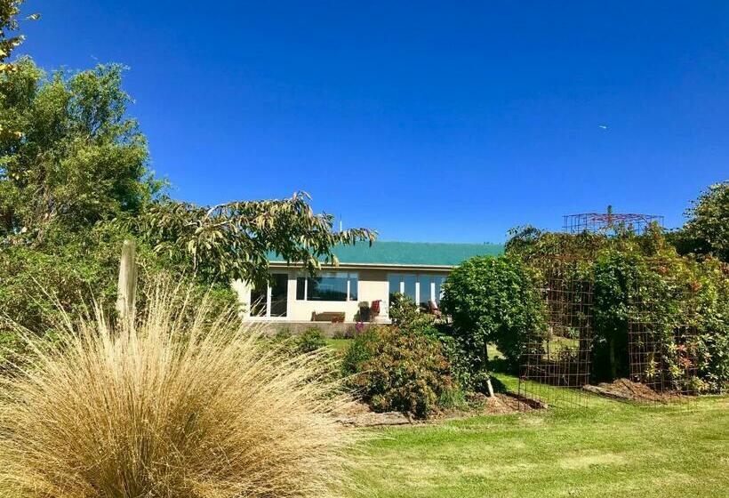 Bed and Breakfast Southland Organic Farmstay