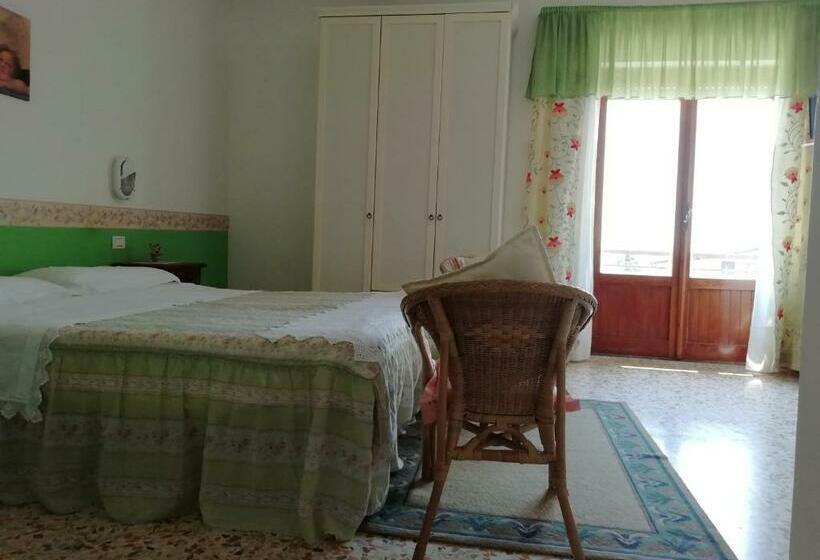 ホテル Albergo La Torre