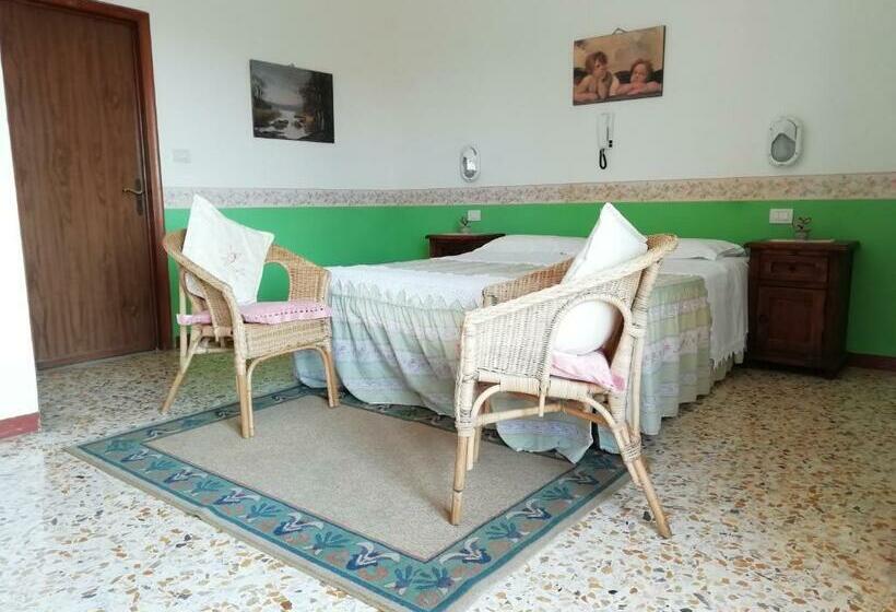 ホテル Albergo La Torre