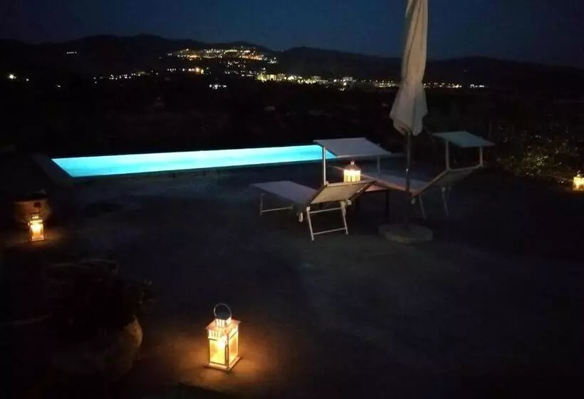 ホテル Poggio Del Gallo
