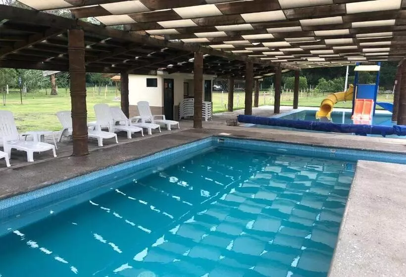 Hotelli Posada Campestre Tasquillo