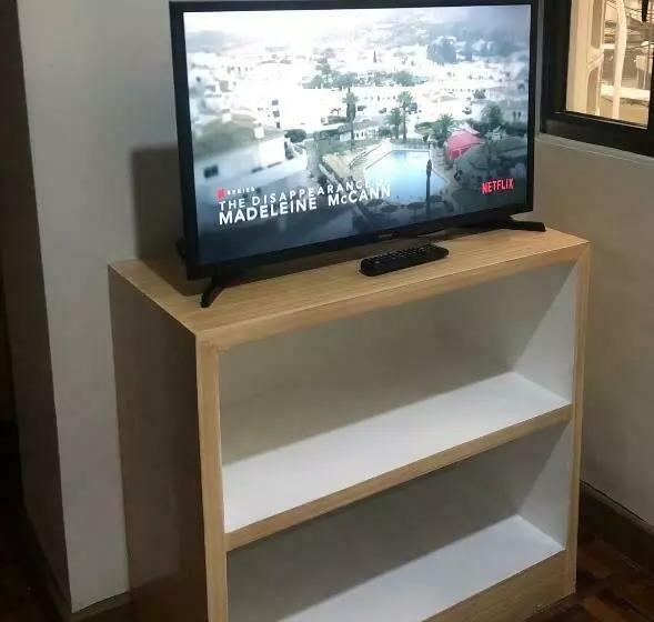 Modern Studio In Greenbelt