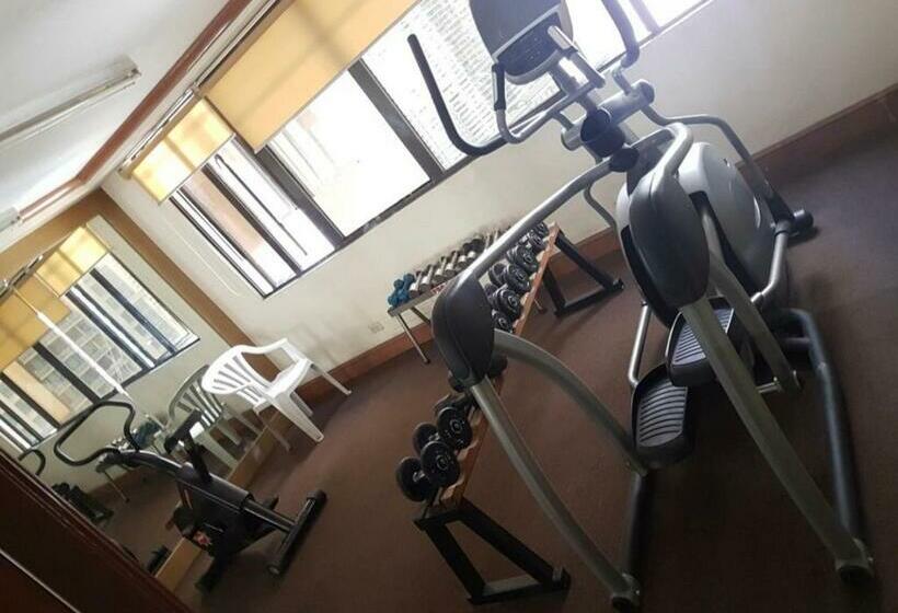 Modern Studio In Greenbelt