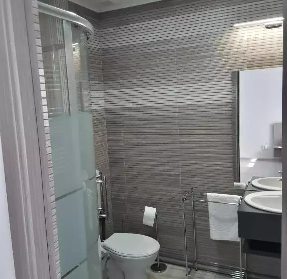 ペンション Camere De Inchiriat Central La Calciu