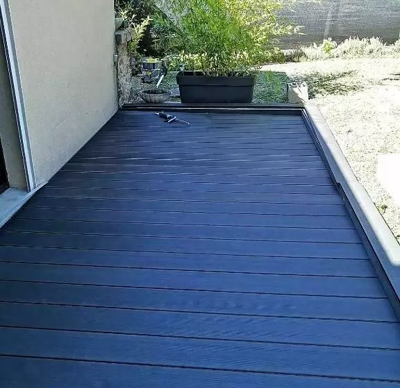 Majatalo Chez Pat & Mat