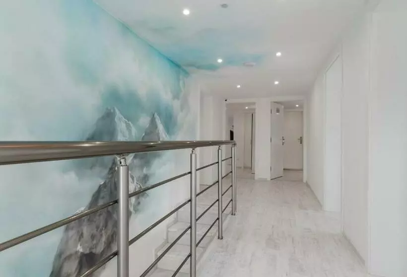 ペンション Gramada Guest House