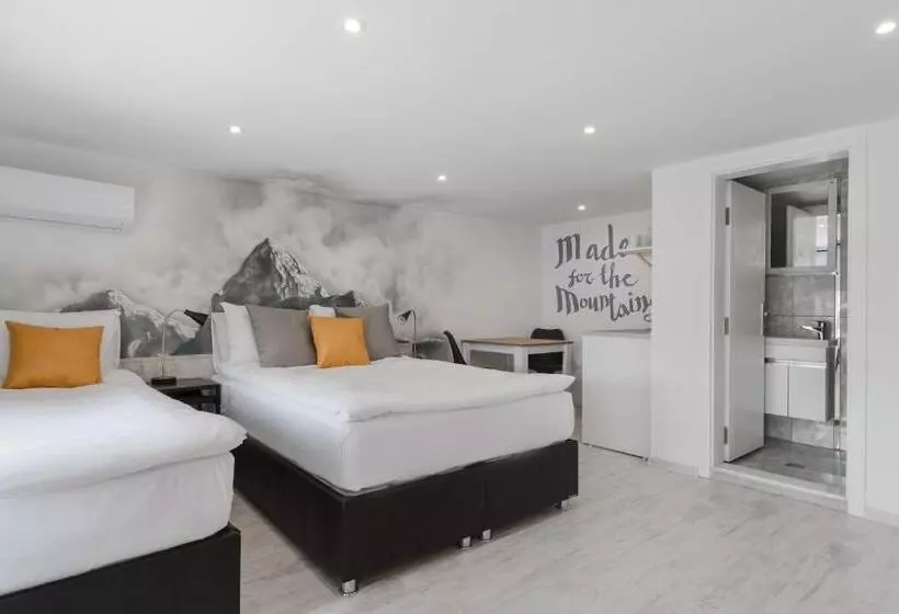 ペンション Gramada Guest House