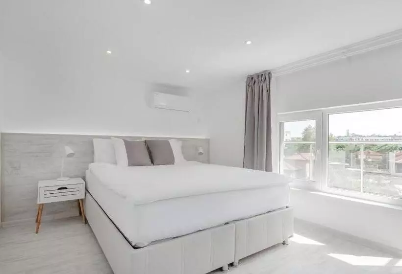 ペンション Gramada Guest House