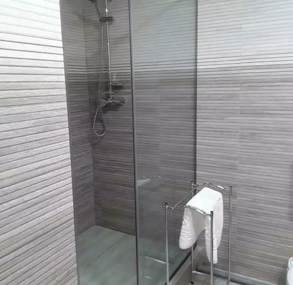 ペンション Camere De Inchiriat Central La Calciu