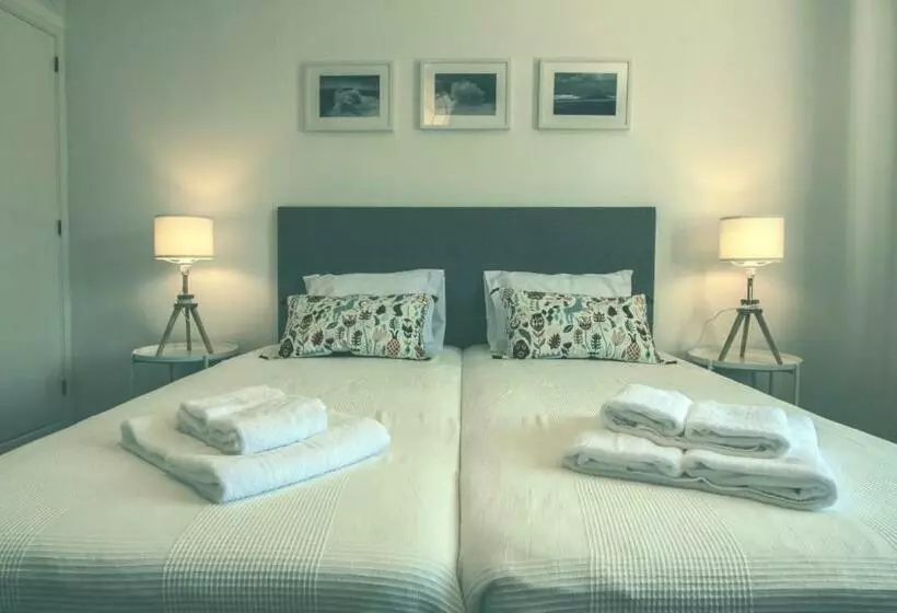 تختخواب و صبحانه Pine House   Faro Airport, Beach And City Center