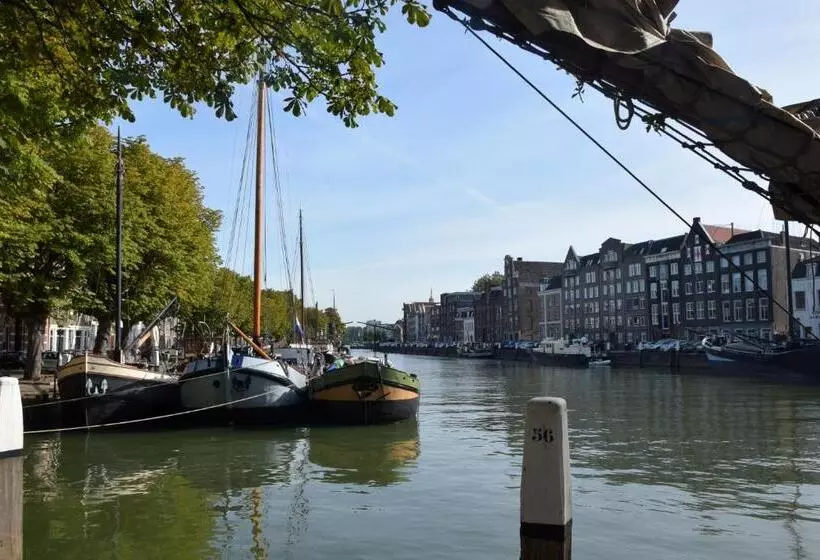 Aamiaismajoitus (B&B) Villa Conti