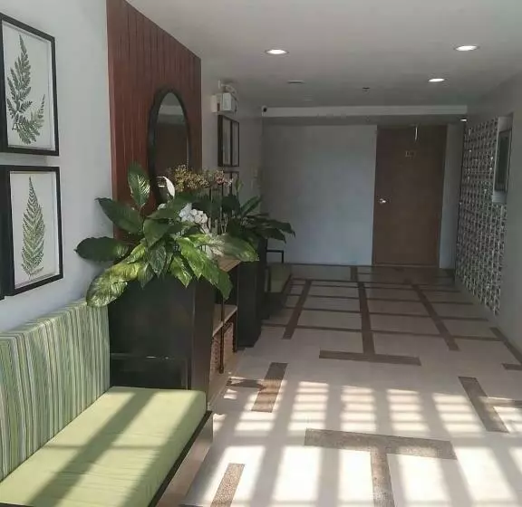 ホテル Acs Pine Suites Tagaytay