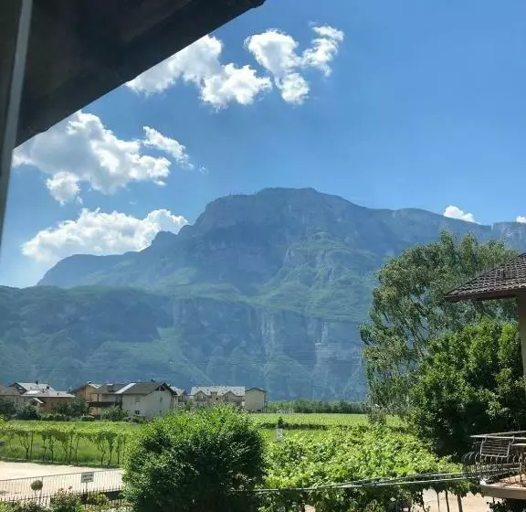 Aamiaismajoitus (B&B) Chalet Paganella