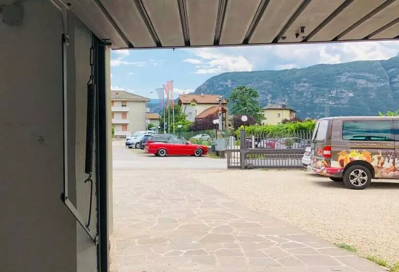 Aamiaismajoitus (B&B) Chalet Paganella