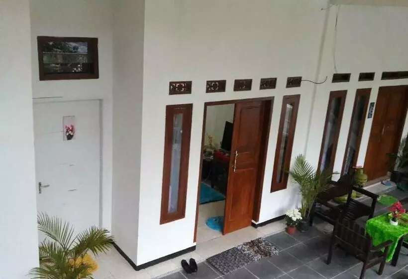 Pensione Anjas Homestay