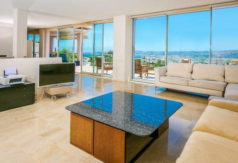 リゾートホテル Villa Tranquila