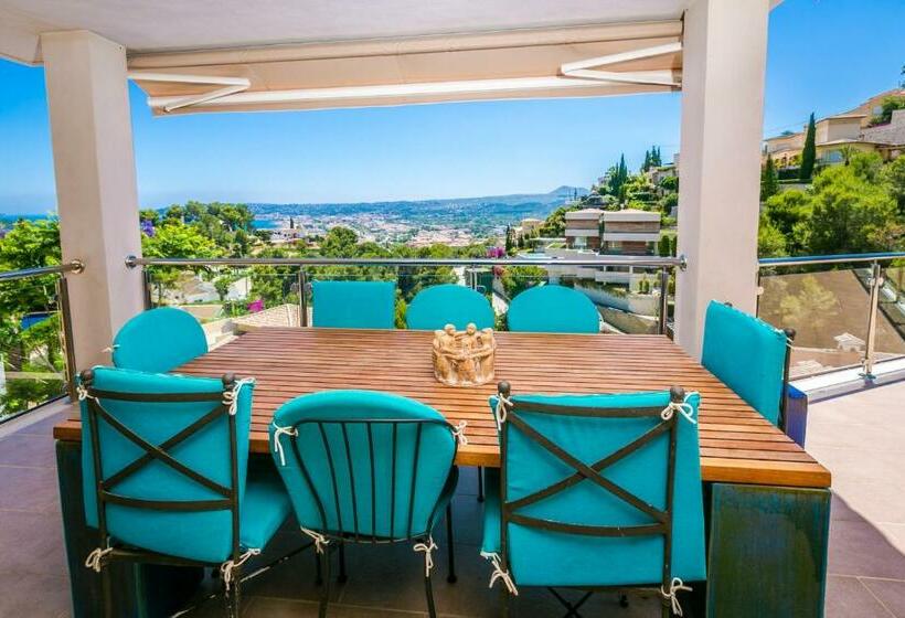 リゾートホテル Villa Tranquila