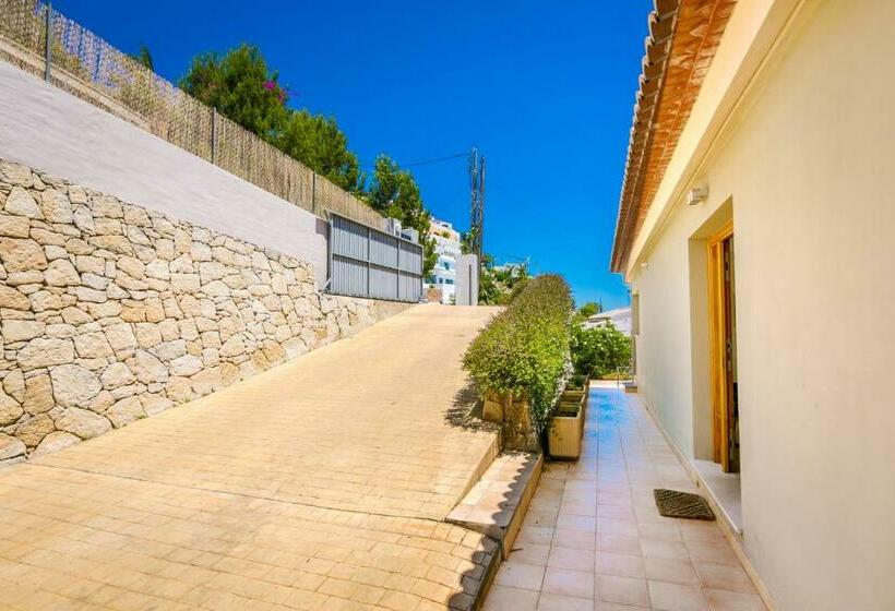 リゾートホテル Villa Tranquila