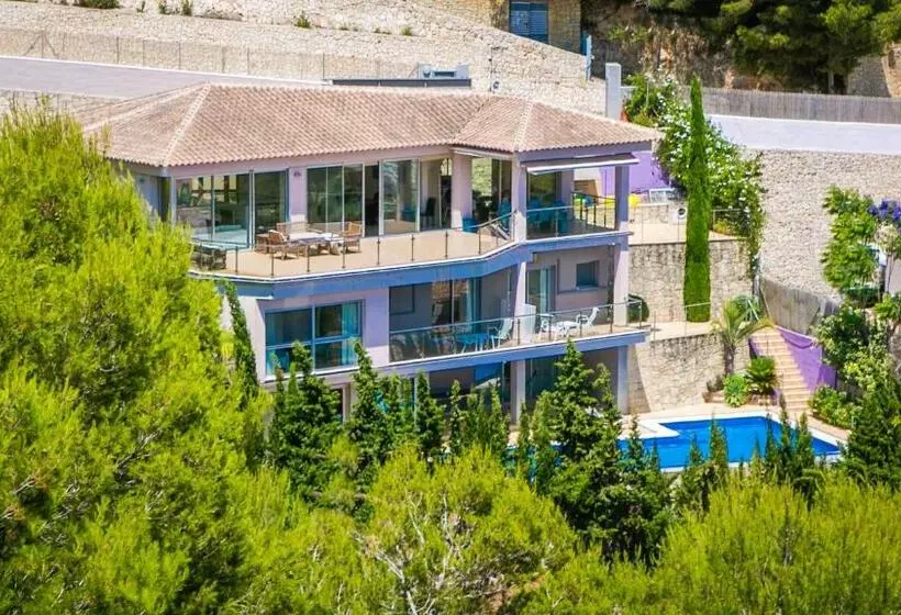 リゾートホテル Villa Tranquila
