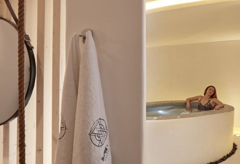 هتل Absolute Mykonos Suites & More