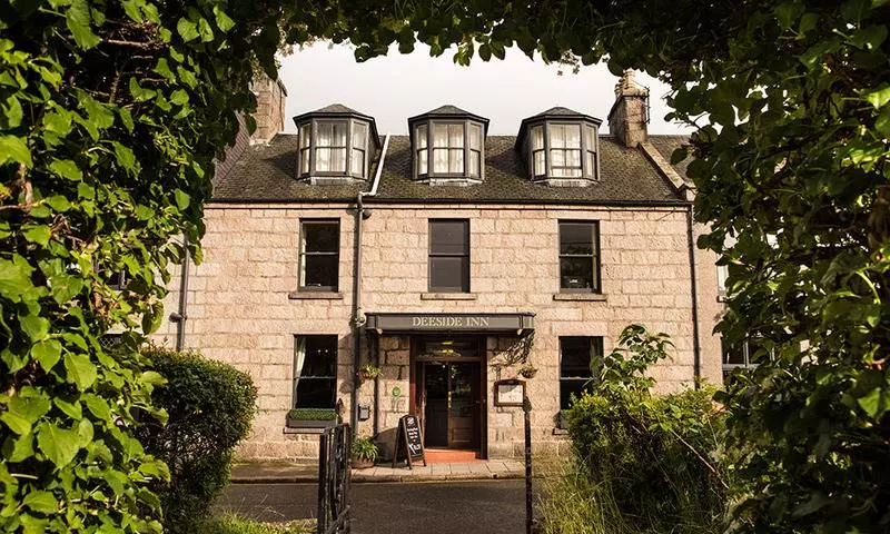 Отель Balmoral Arms