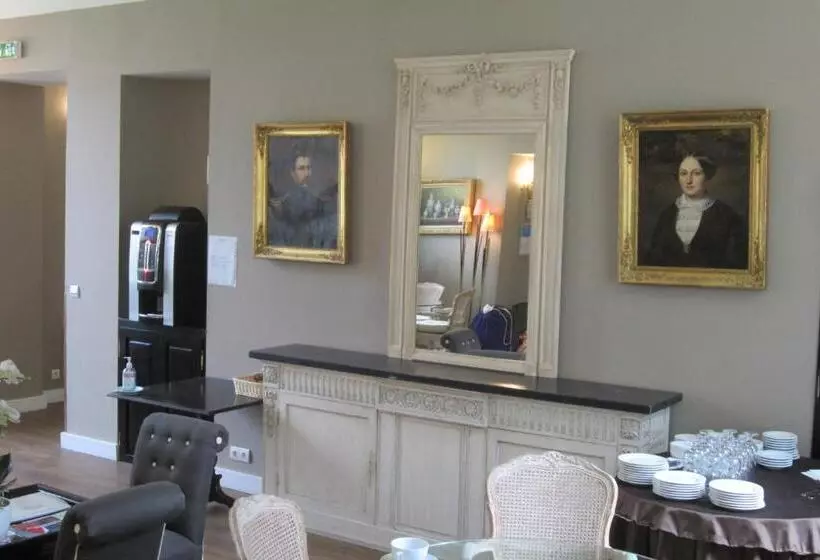 Отель Château De Lazenay   Résidence Hôtelière