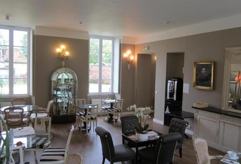 בית מלון כפרי Château De Lazenay   Résidence Hôtelière