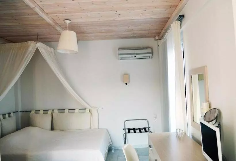 בית מלון כפרי Faros Resort