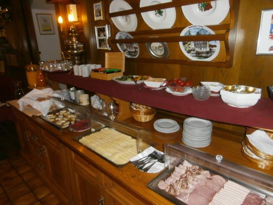 Отель Gasthof Pension Kröll