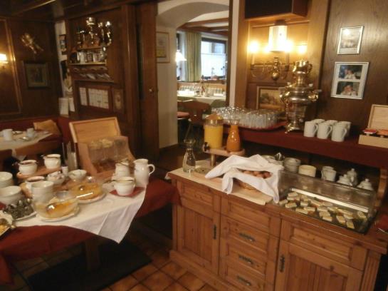 Отель Gasthof Pension Kröll