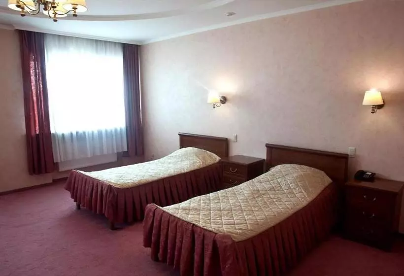 Отель Oktyabrskaya