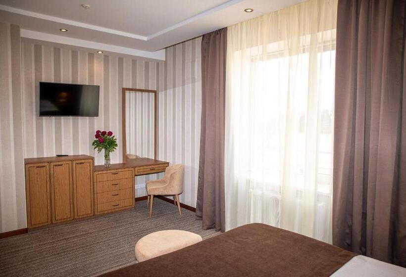 هتل Optima Collection Aurora Kryvyi Rih