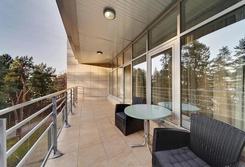 בית מלון כפרי Repino Cronwell Park  & Spa