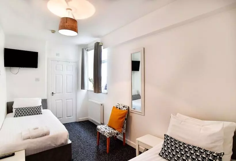 هتل The Alexander