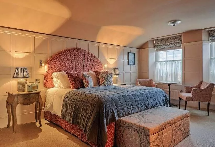 Отель The Ropemaker A Heartwood Inn