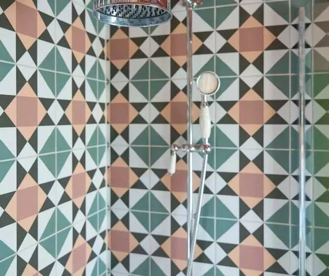 Отель The Ropemaker A Heartwood Inn