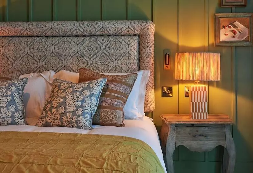 Отель The Ropemaker A Heartwood Inn