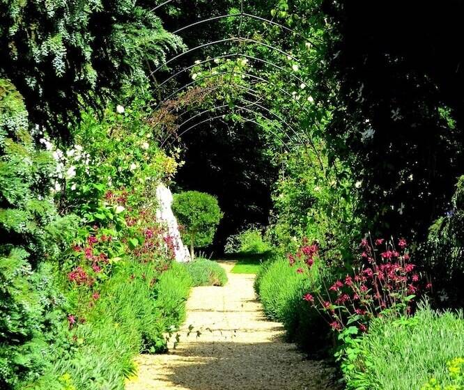 Отель The William Cecil