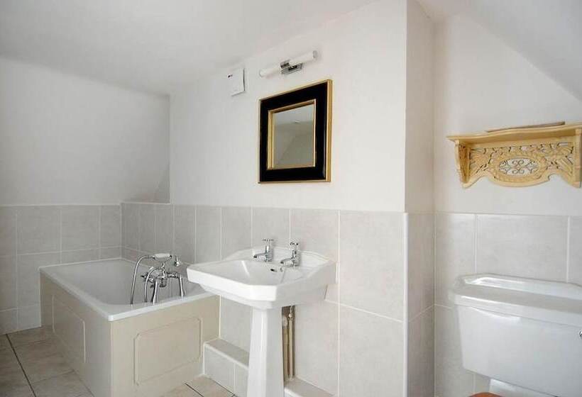 Отель The William Cecil