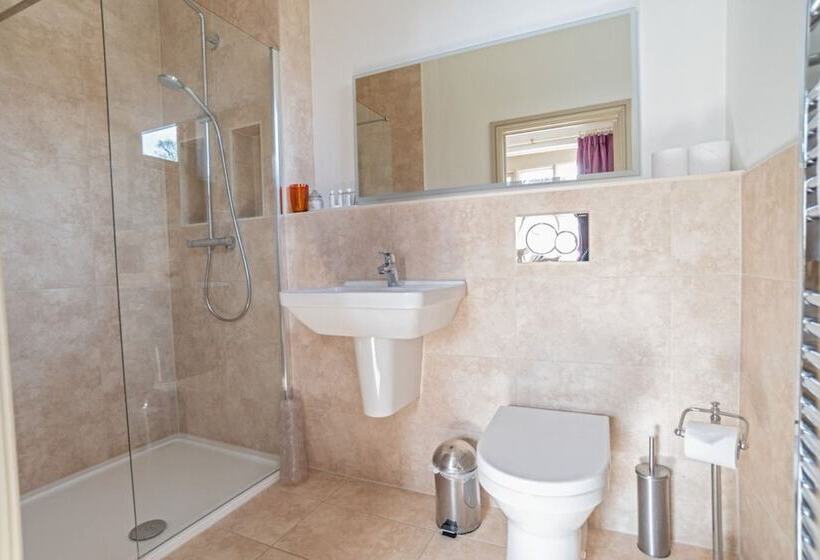 Отель The William Cecil