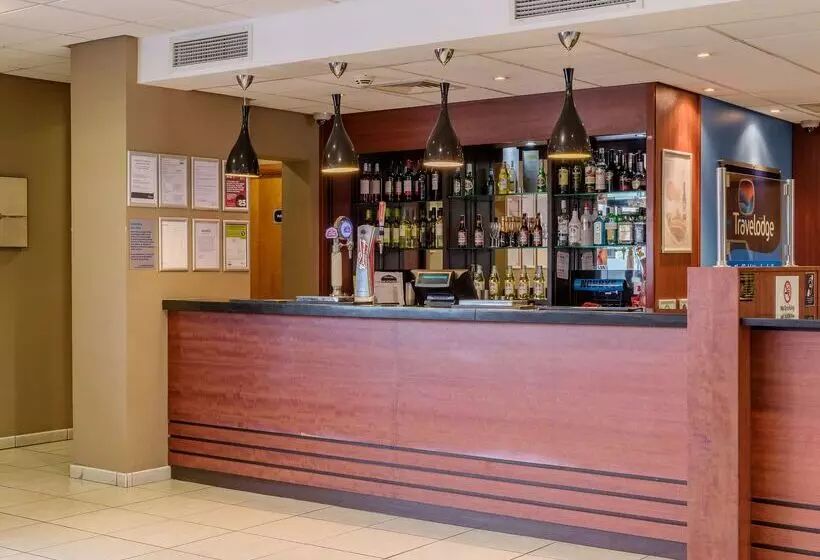 Отель Travelodge Sheffield Meadowhall