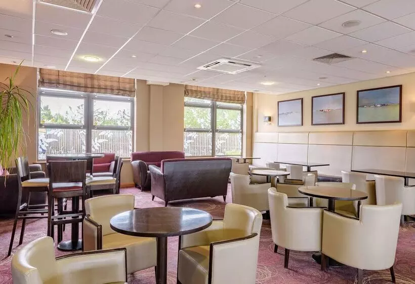 Отель Travelodge Sheffield Meadowhall