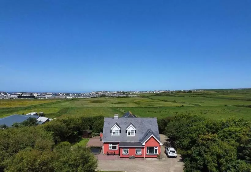 ベッドアンドブレックファースト Bluetit Lodge