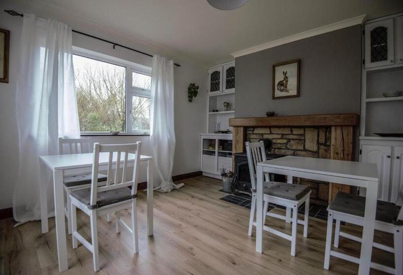 مبيت وإفطار Bluetit Lodge