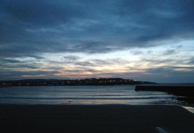 مبيت وإفطار Bluetit Lodge