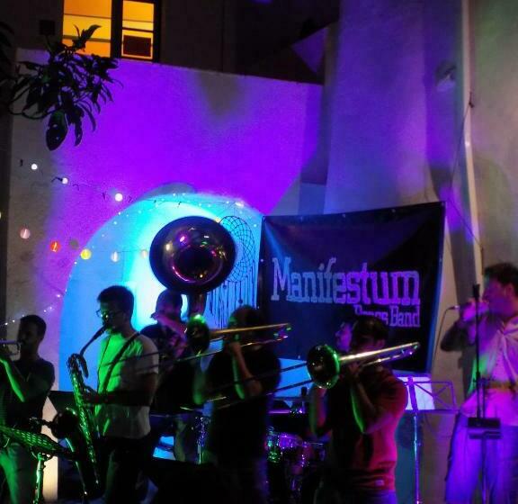 Casa Do Pátio  Bed & Breakfast  City Center