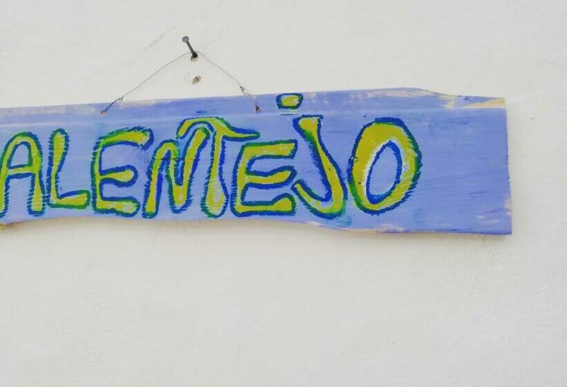 Casa Do Pátio  Bed & Breakfast  City Center